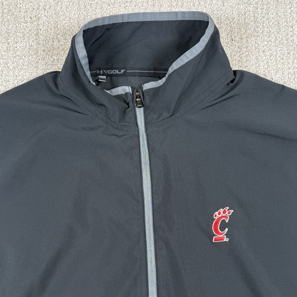 Under Armour Men Medium Cincinnati Bearcats Black Short Sleeve Half Zip Pullover